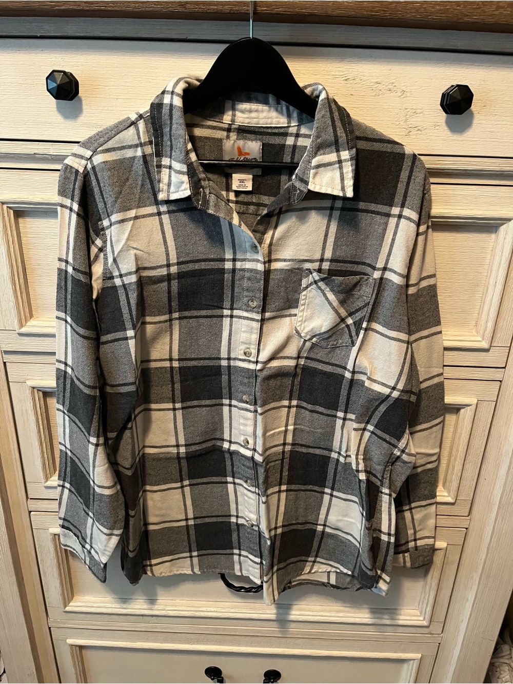 Field & Stream Black and Cream Plaid Button-Down Shirt